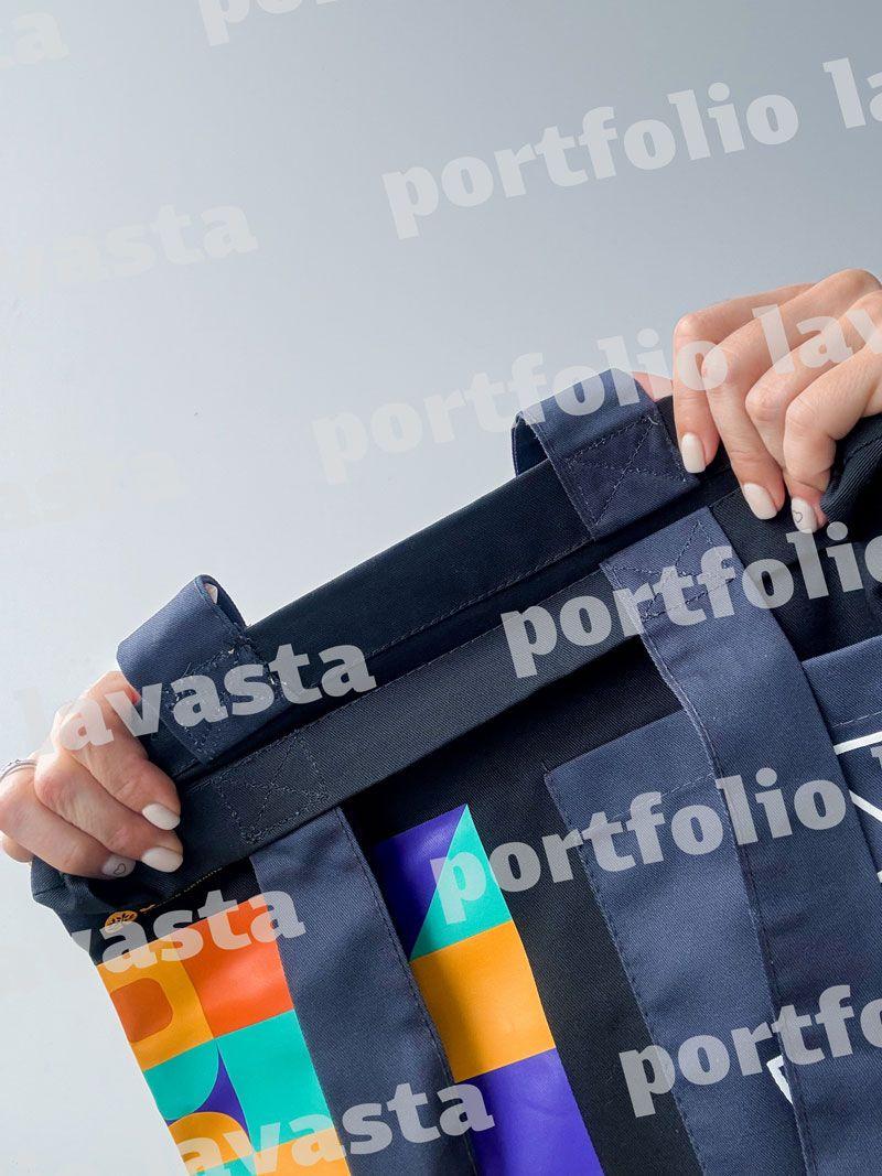 Чорна шопер-сумка з саржі з зовнішньою кишенею - стильна та міцна екосумка для міста і покупок без друку, розмір: 35см х 40см х 7см