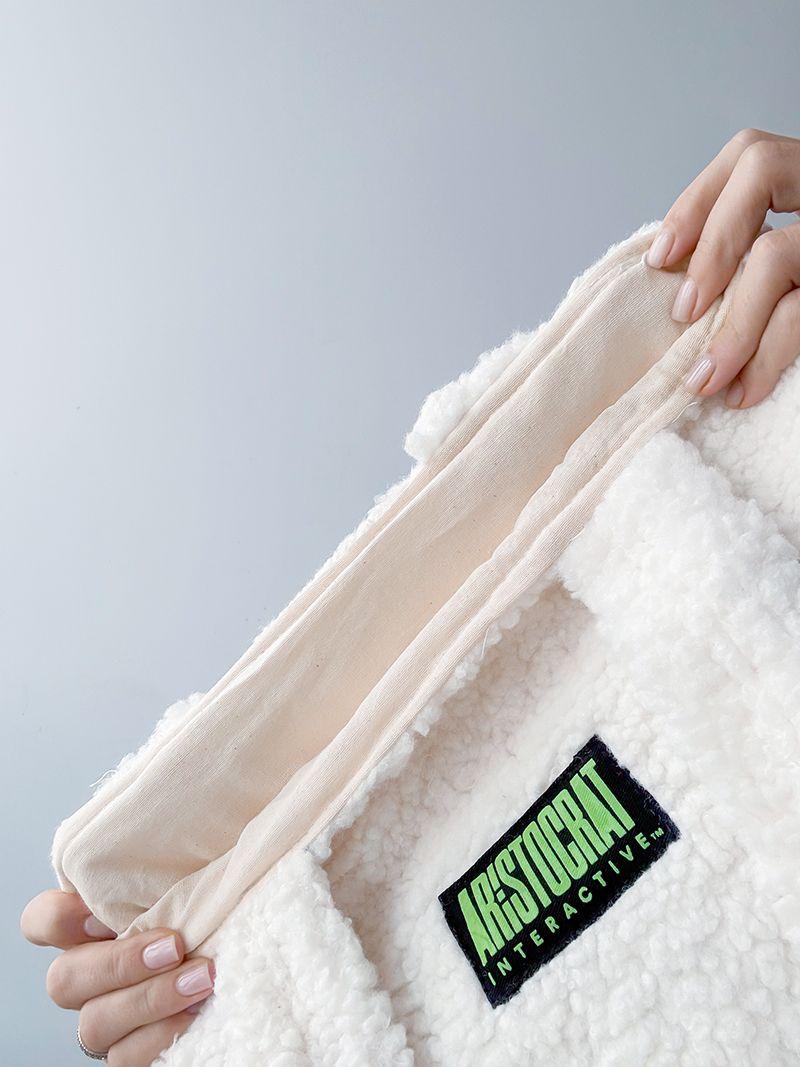 Белый пушистый, мягкий шопер из баранца, без печати, размер: 38см х 42см х 12см