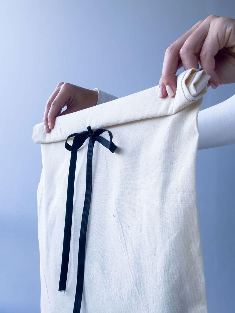 Бежевий мішечок із бязі з чорною стрічкою-зав’язкою – багаторазовий пакет для зберігання та пакування подарунків без друку розмір: 40см х 45см