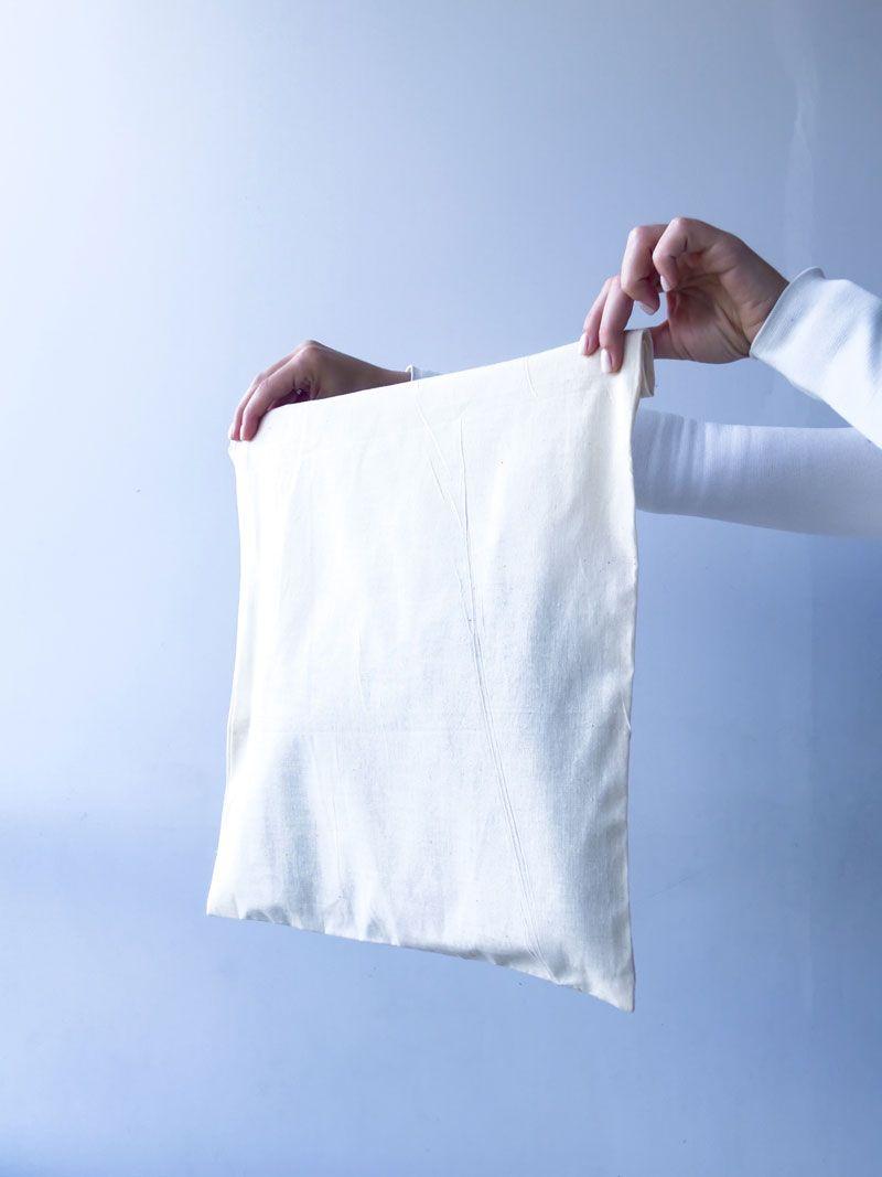 Бежевий мішечок із бязі з чорною стрічкою-зав’язкою – багаторазовий пакет для зберігання та пакування подарунків без друку розмір: 40см х 45см