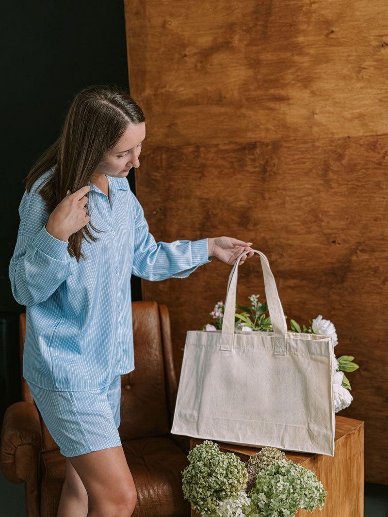 Шопер із натуральної саржі з широким дном і довгими ручками — міцна екосумка для покупок та щоденного використання без друку розмір: 50см х 35см х 15см