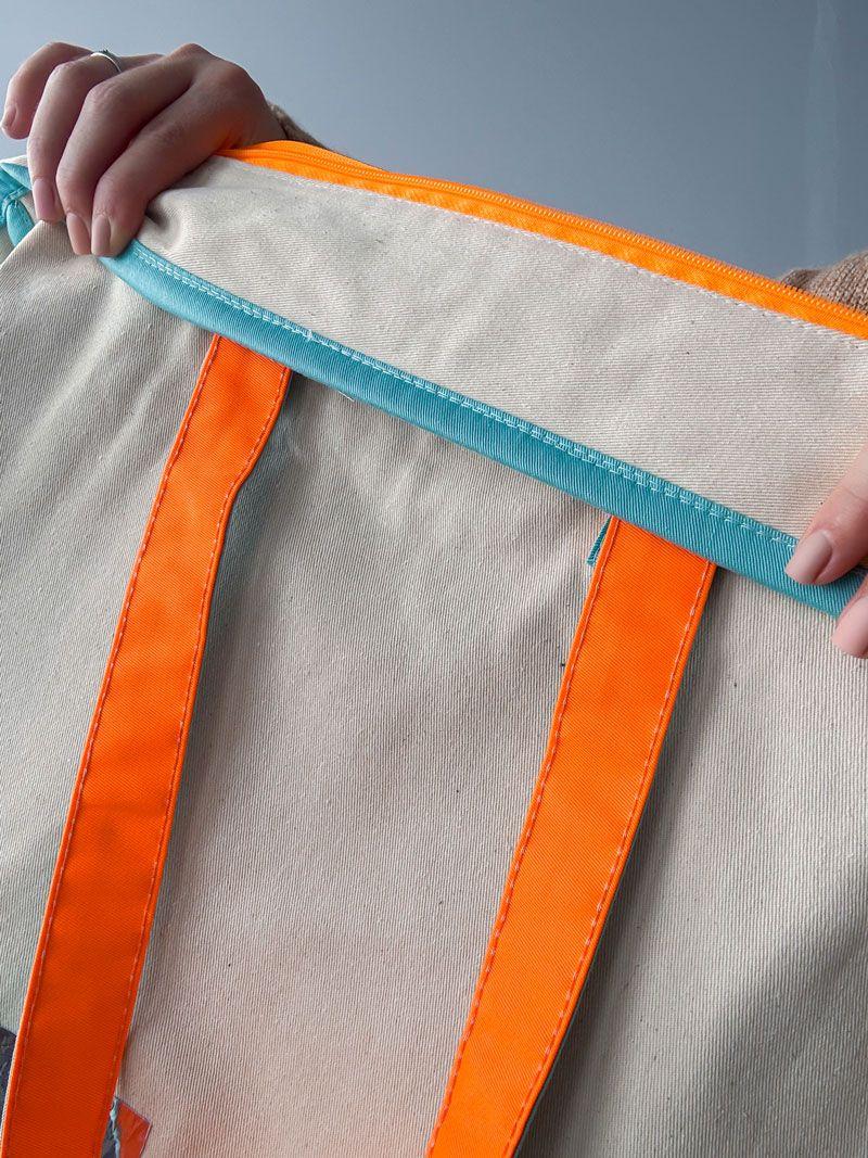 Еко-сумка з саржі з бірюзовою окантовкою та яскравими ручками - стильний шопер для покупок і подорожей, без друку, розмір: 40см х 35см х 15см