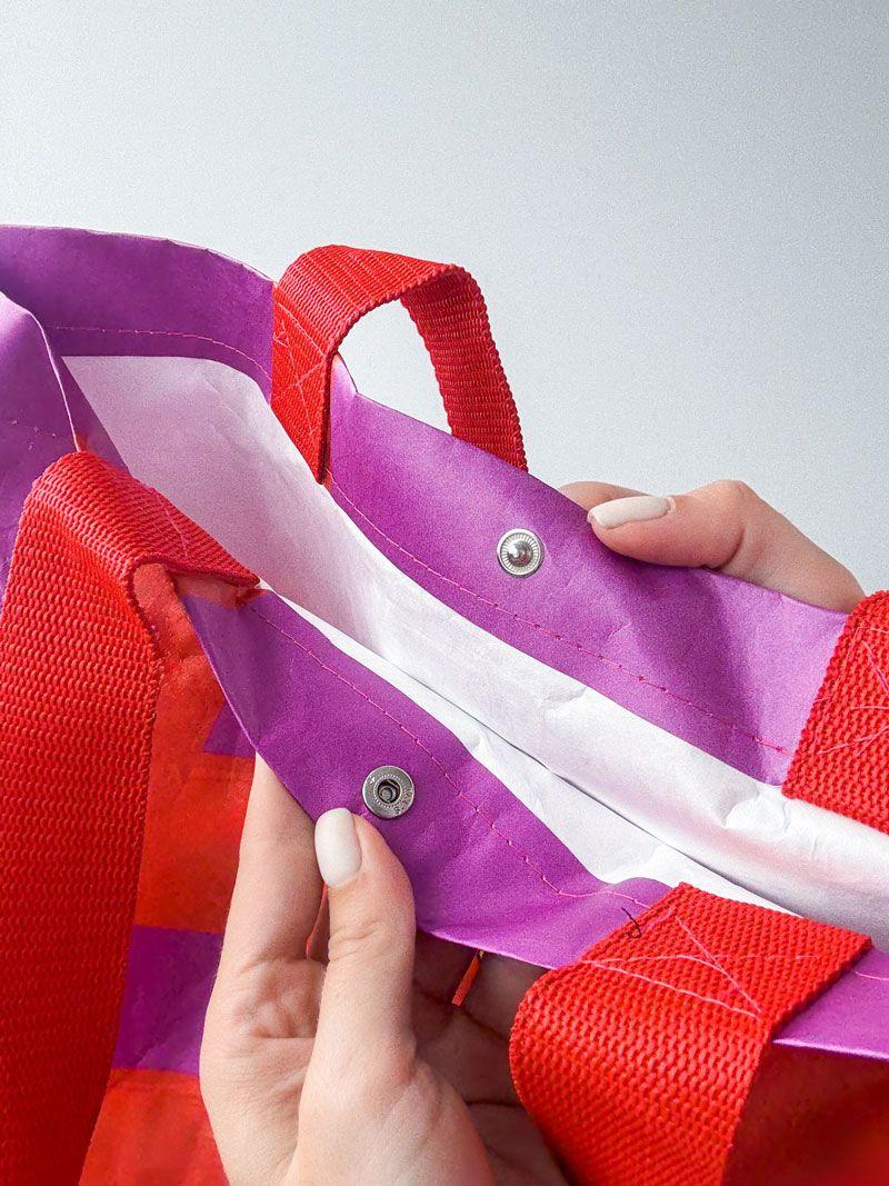 Шопер-сумка з Тайвеку - ультралегка водостійка екосумка з червоними ручками для покупок і streetwear-образів без друку розмір: 49см х 32см х 20см