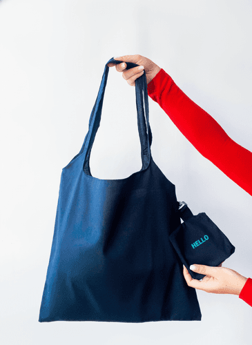 Tote bag with built-in handles and carabiner pocket