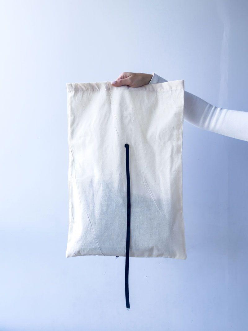 Бежевий мішечок із бязі з чорною стрічкою-зав’язкою – багаторазовий пакет для зберігання та пакування подарунків без друку розмір: 40см х 45см