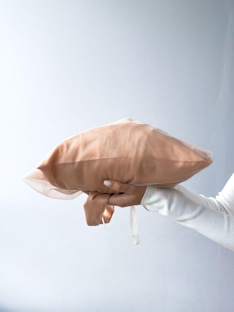 Атласна сумка з тюлевим верхнім шаром - легка екосумка ніжного кольору для шопінгу та образів у стилі soft girl без друку, розмір: 30см х 30см