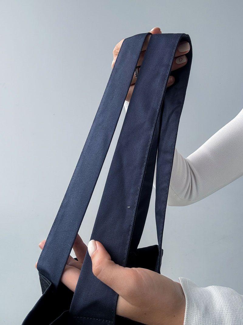 Чорна шопер-сумка з саржі з зовнішньою кишенею - стильна та міцна екосумка для міста і покупок без друку, розмір: 35см х 40см х 7см