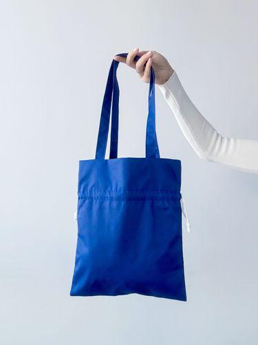 Синяя сумка-мешок из плотной саржи на затяжках, с длинными ручками, без печати, размер: 30см х 36см
