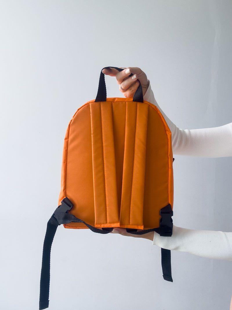 Помаранчевий рюкзак із водовідштовхувальної плащівки із зовнішньою та внутрішньою кишенею - компактний міський рюкзак для щоденного використання без друку розмір: 25см х 30см х 15см