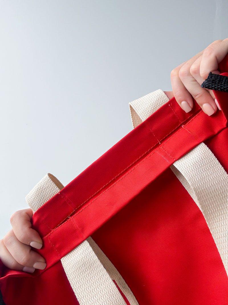 Міцна еко-сумка з довгими стрічковими ручками - червона багаторазова торба з бічними вставками для покупок, без друку, розмір: 38 см × 42 см × 10 см