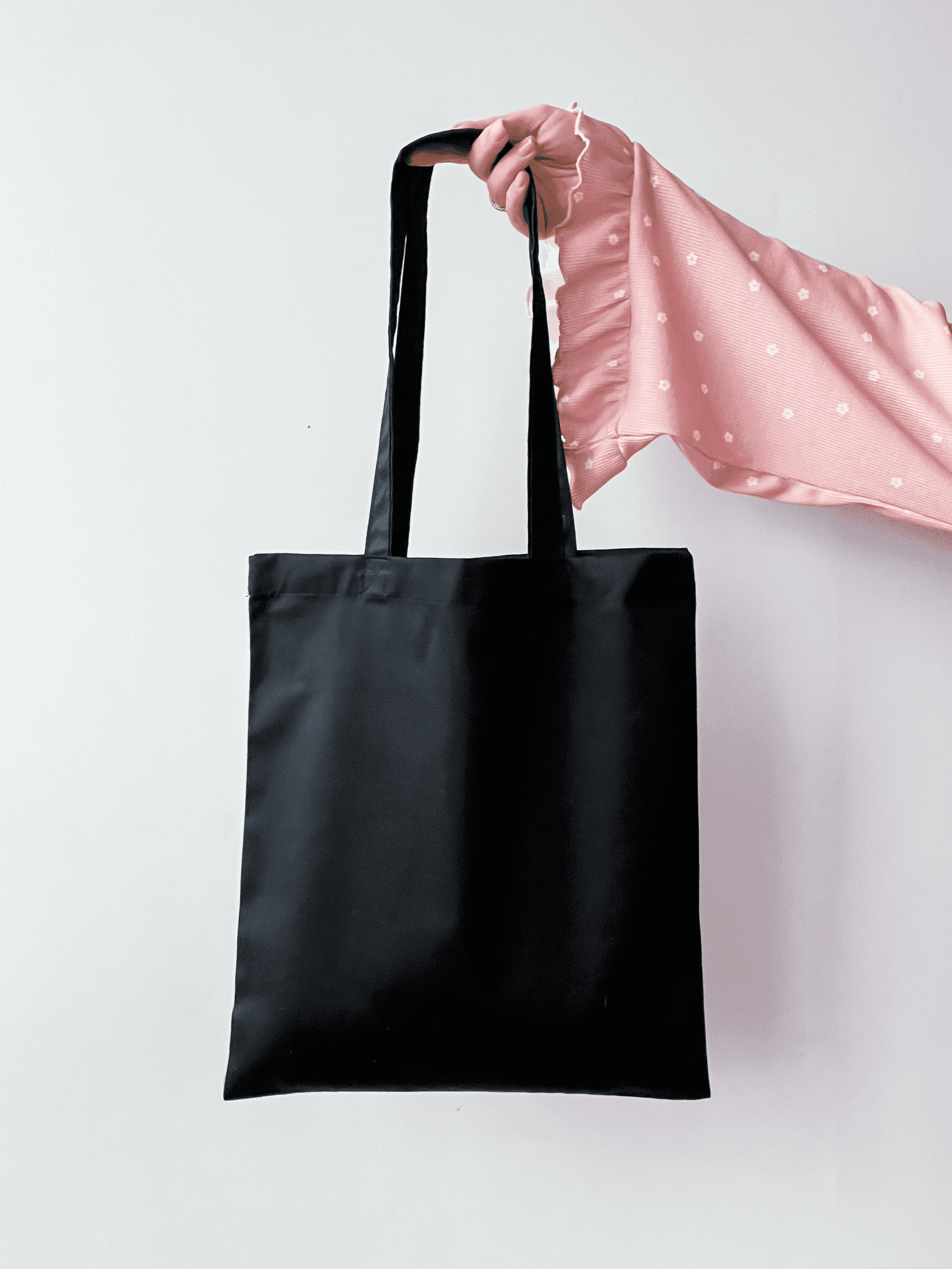 Черная экологическая сумка из саржи эконом. Стильная и крепкая для ежедневного использования. без печати Размер: 35см х 38см