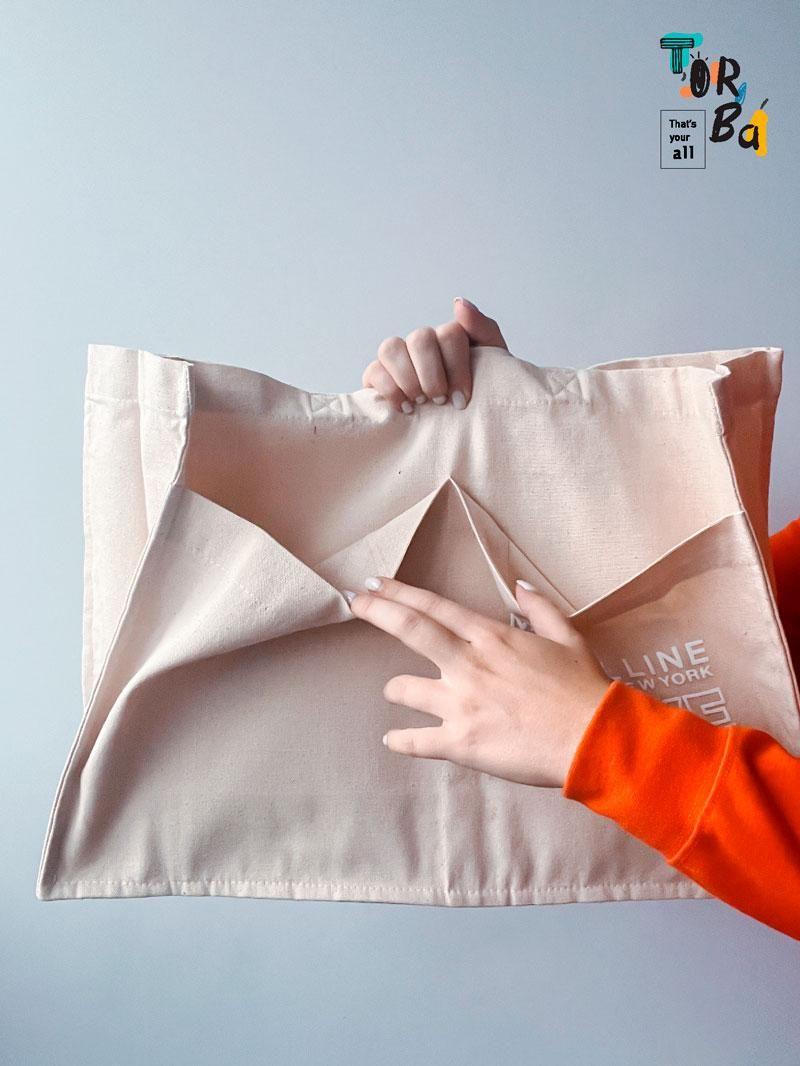 Горизонтильная объемная сумка из плотного коттона с наружными карманами без печати Размер: 50cм х 35см х 14см