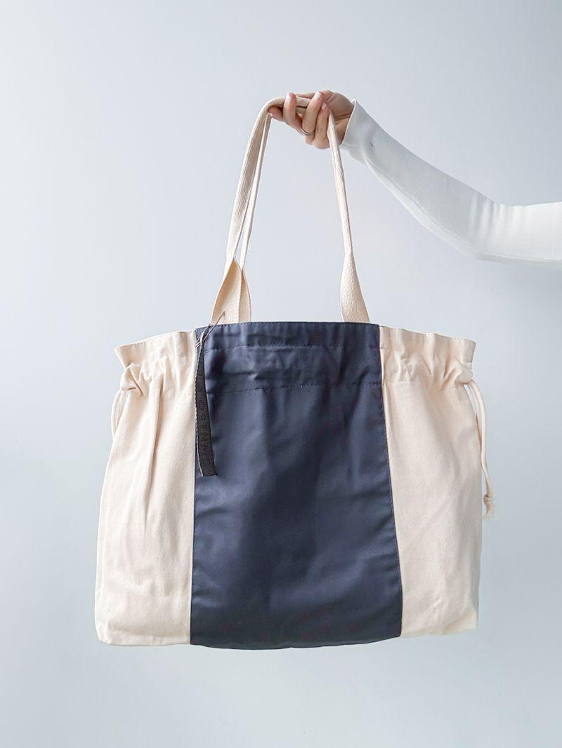 Зручна та стильна сумка-мішок з двох кольорів саржі, без друку, розмір: 55см х 40см х 10см