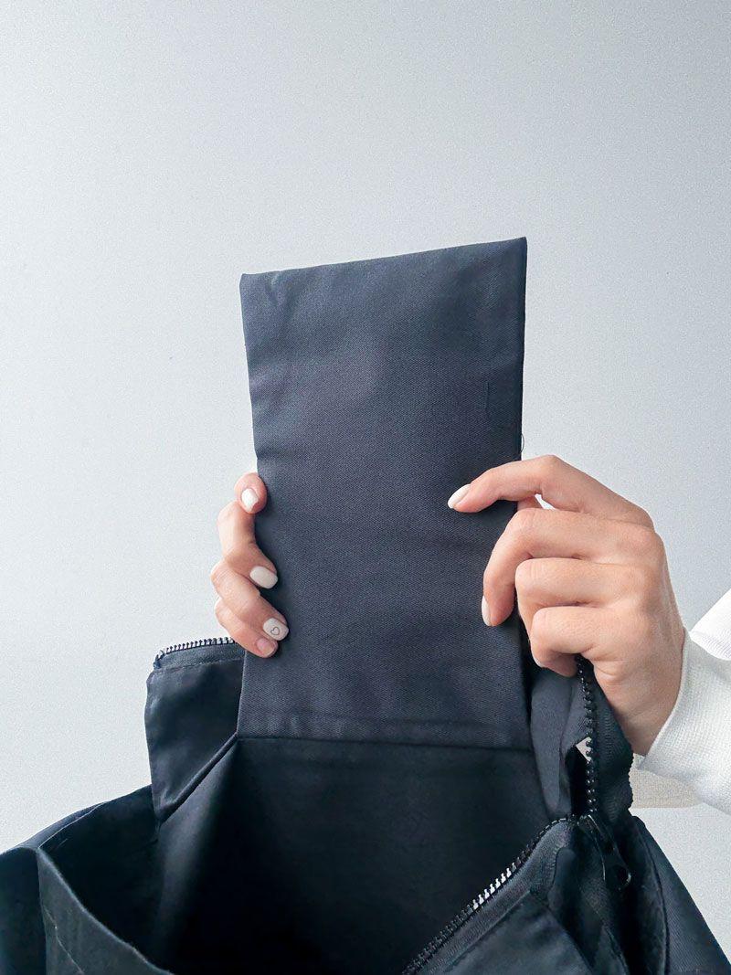 Чорна сумка через плече з саржі - мінімалістична кросбоді екосумка на широкому ремінці без друку, розмір: 36см х 25см х 12см