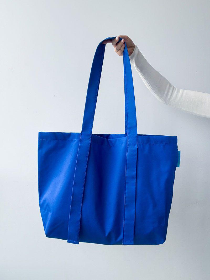 Яскрава синя шопер-сумка з саржі - міцна екосумка для покупок і щоденного використання без друку розмір: 60 см х 40 см х 15 см