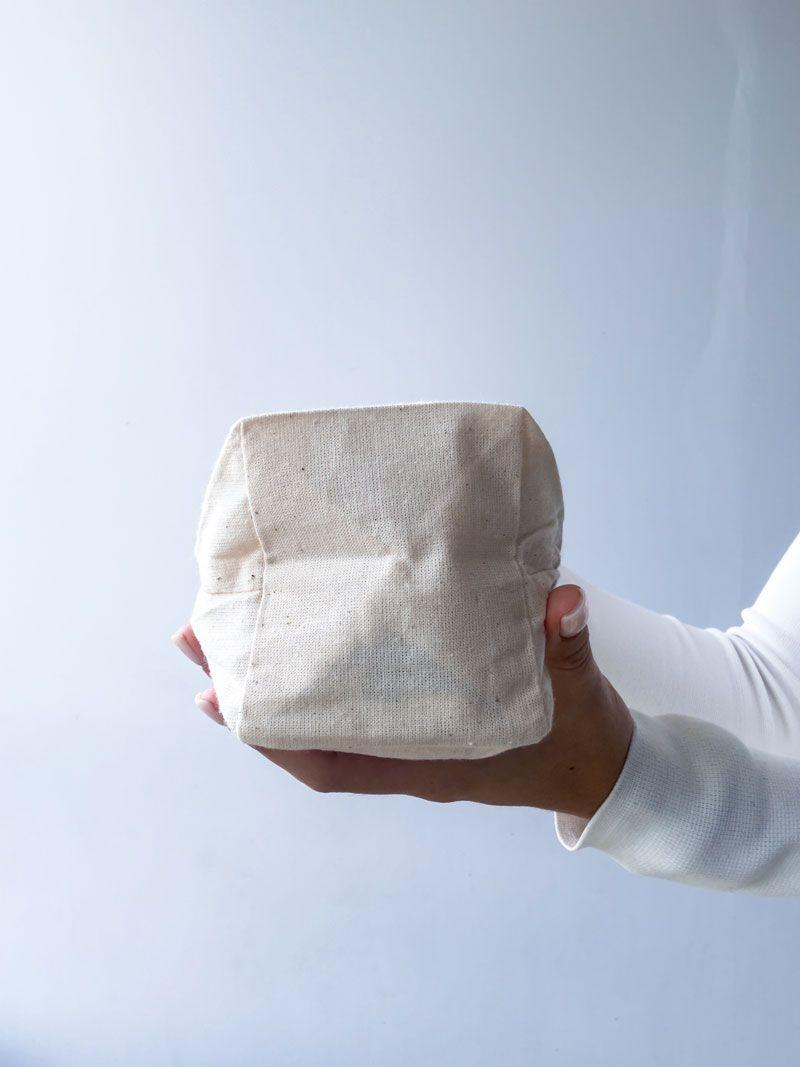 Мішечок із бязі з квадратним дном і бавовняним шнурком — натуральний тканинний пакет для пляшок та подарункового пакування без друку розмір: 17см х 22см х 9см