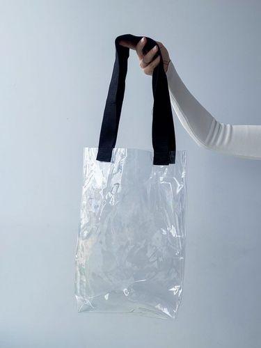 Прозрачная сумка-шопер из ПВХ плёнки с чёрными ручками - стильная водонепроницаемая экосумка для покупок и мероприятий без печати размер: 30см × 40см × 7см