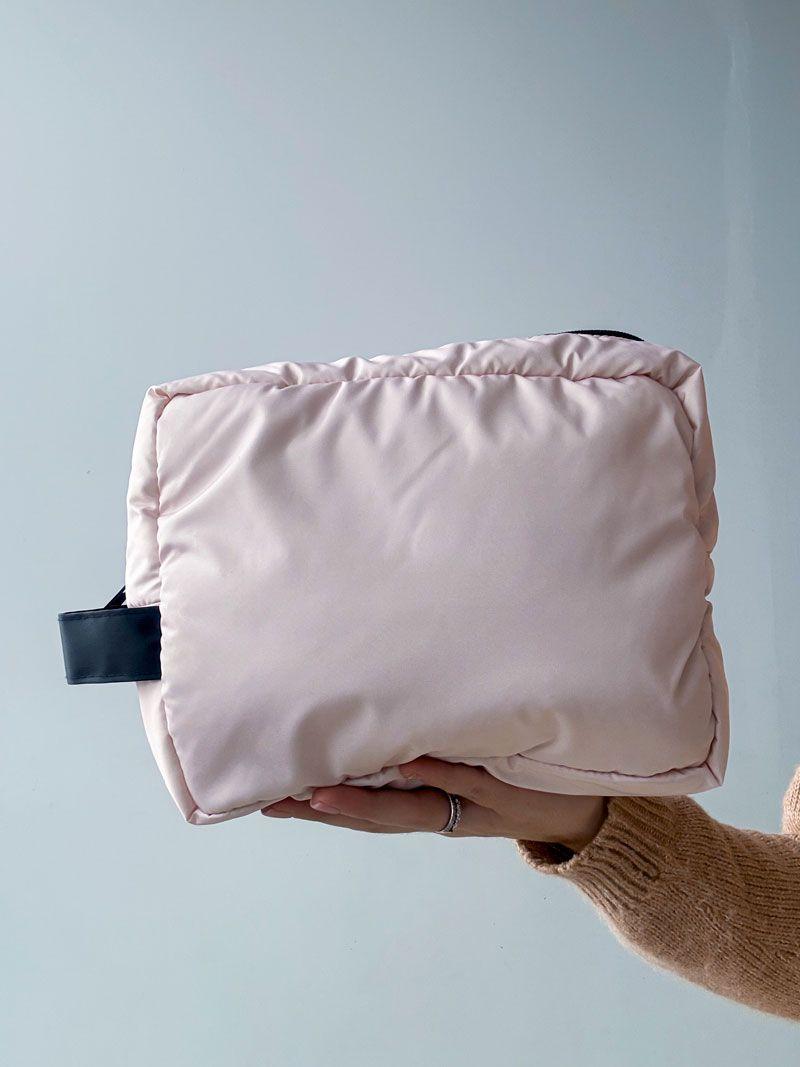 Об’ємна м’яка косметичка з блискавкою - ніжно-рожева дорожня косметичка з ручкою, без друку, розмір: 25cм х 20см х 10см