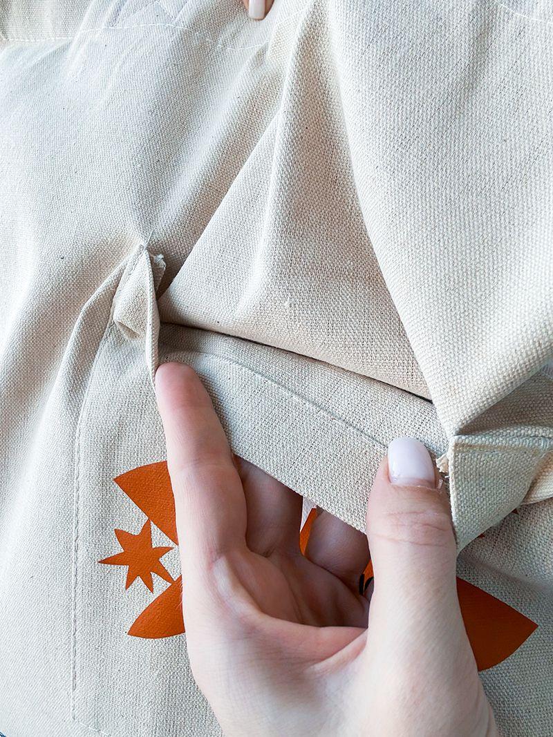 Світло-бежева натуральна сумка з кишенею та яскравими помаранчевими ручками, без друку, розмір: 38см х 42см