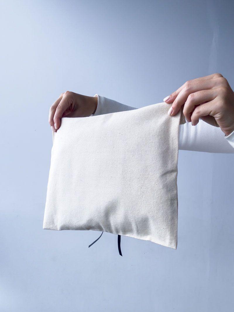 Еко-конверт із бавовни з чорною рапсовою стрічкою — стильний тканинний чохол для пакування та подарунків без друку розмір: 20см х 30см