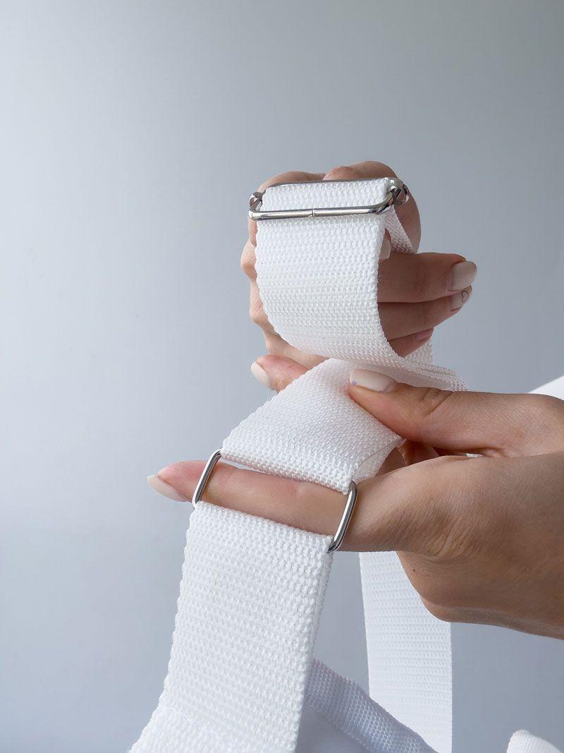 Біла термосумка-ланчбокс із плащівки з ручками - містка ізотермічна сумка-холодильник для їжі та напоїв без друку, розмір: 40см х 30см х 20см