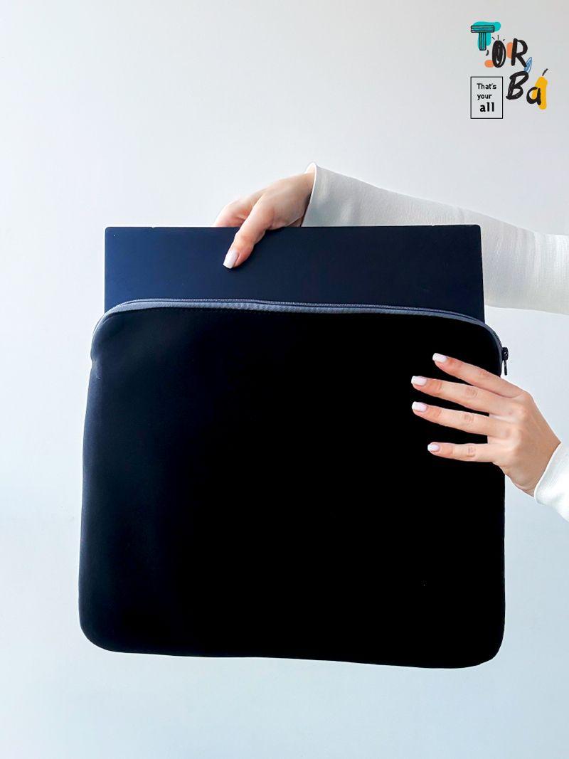 Зручна, приємна на дотик чорна косметична з неопрену, без друку, розмір: 39см х 28см х 3см