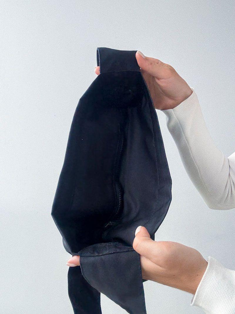 Чорна сумка через плече з саржі - мінімалістична кросбоді екосумка на широкому ремінці без друку, розмір: 36см х 25см х 12см