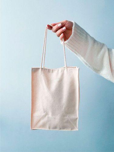 Малий шопер з щільного котону з ручками шнурками без друку