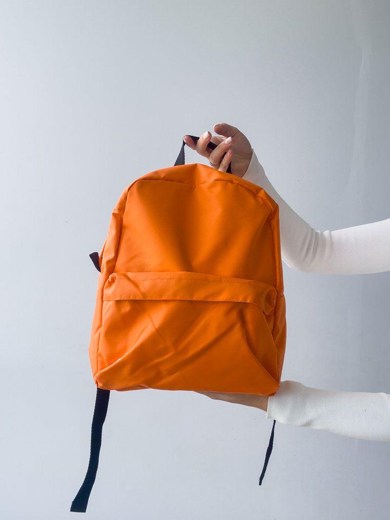 Помаранчевий рюкзак із водовідштовхувальної плащівки із зовнішньою та внутрішньою кишенею - компактний міський рюкзак для щоденного використання без друку розмір: 25см х 30см х 15см