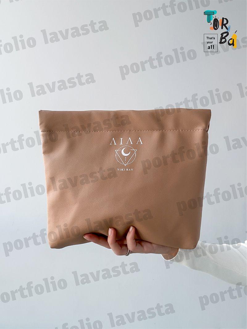 Трендовая бежевая косметичка из экокожи на магните, без печати, размер: 30см х 25см х10см