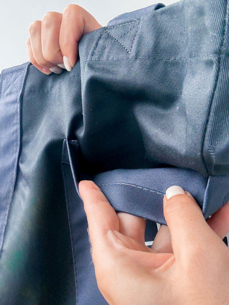 Чорна шопер-сумка з саржі з зовнішньою кишенею - стильна та міцна екосумка для міста і покупок без друку, розмір: 35см х 40см х 7см