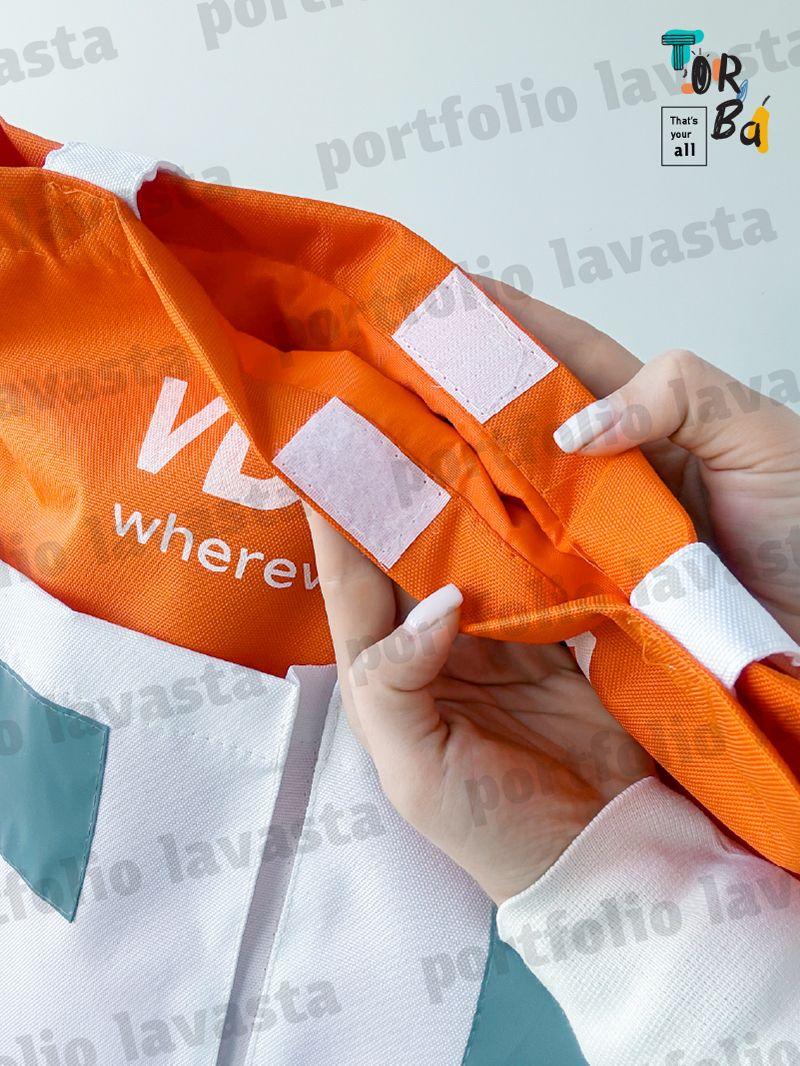 Помаранчева сумка з білими кишенями та світловідбивними вставками, на довгій зручній ручці, без друку, розмір: 36см х 40см х 8см