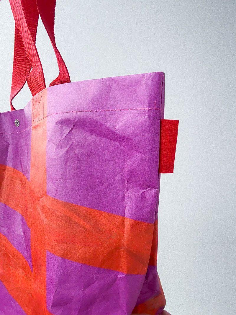 Шопер-сумка з Тайвеку - ультралегка водостійка екосумка з червоними ручками для покупок і streetwear-образів без друку розмір: 49см х 32см х 20см