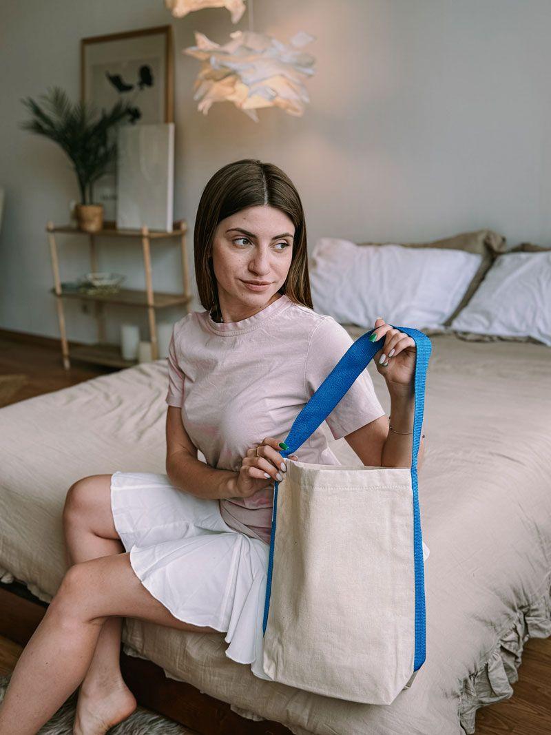 Сумка з двонитки з бічною стрічкою - кросбоді без друку, розмір: 33см х 35см х 12см