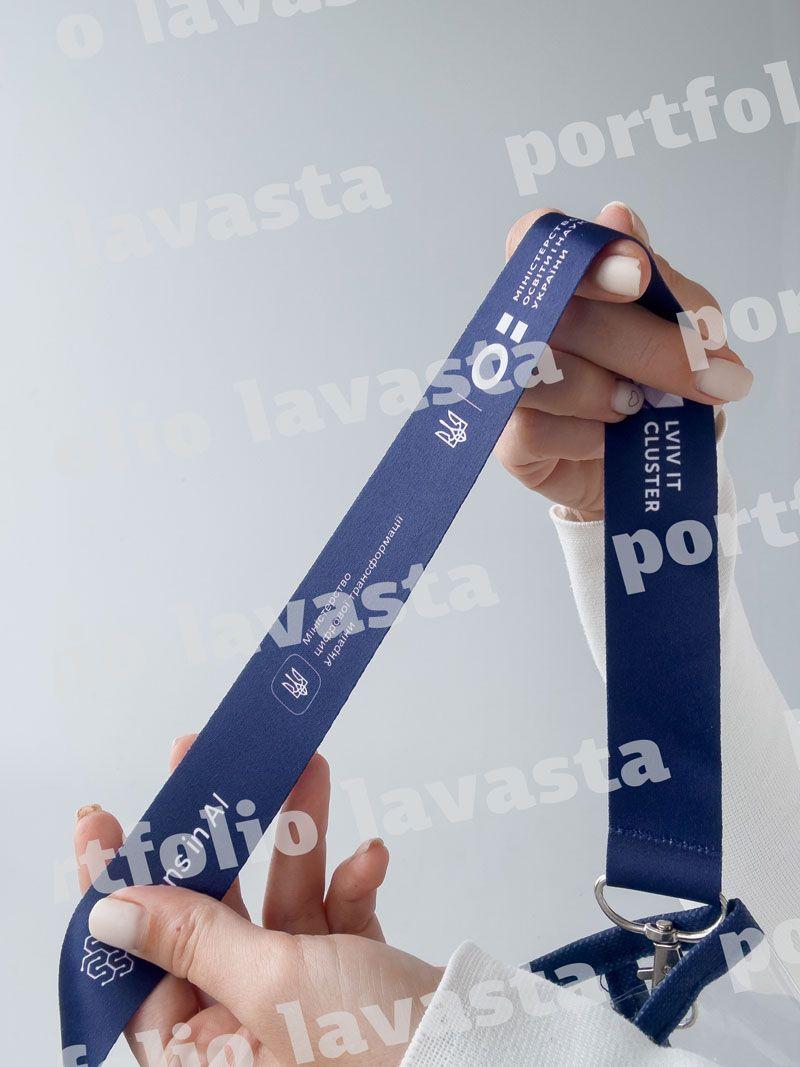 Прозора косметичка-сумочка з ПВХ з довгим ремінцем - компактний водостійкий органайзер для документів і дрібниць, без друку розмір: 10см х 12см х 2см