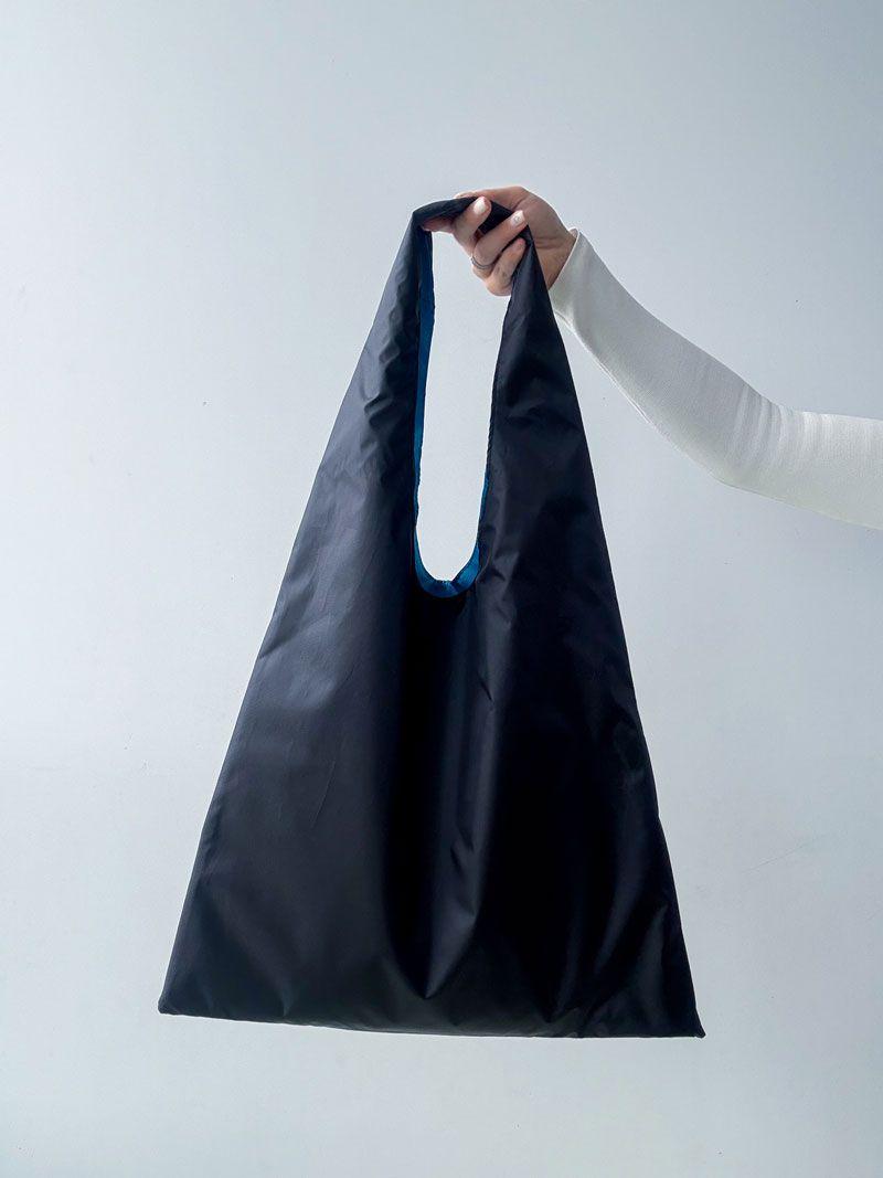 Сумка-пакет із плащівки з довгою моно-ручкою - легка водовідштовхувальна еко-сумка для покупок, подорожей та щоденного використання  без друку розмір: 40см х 65см