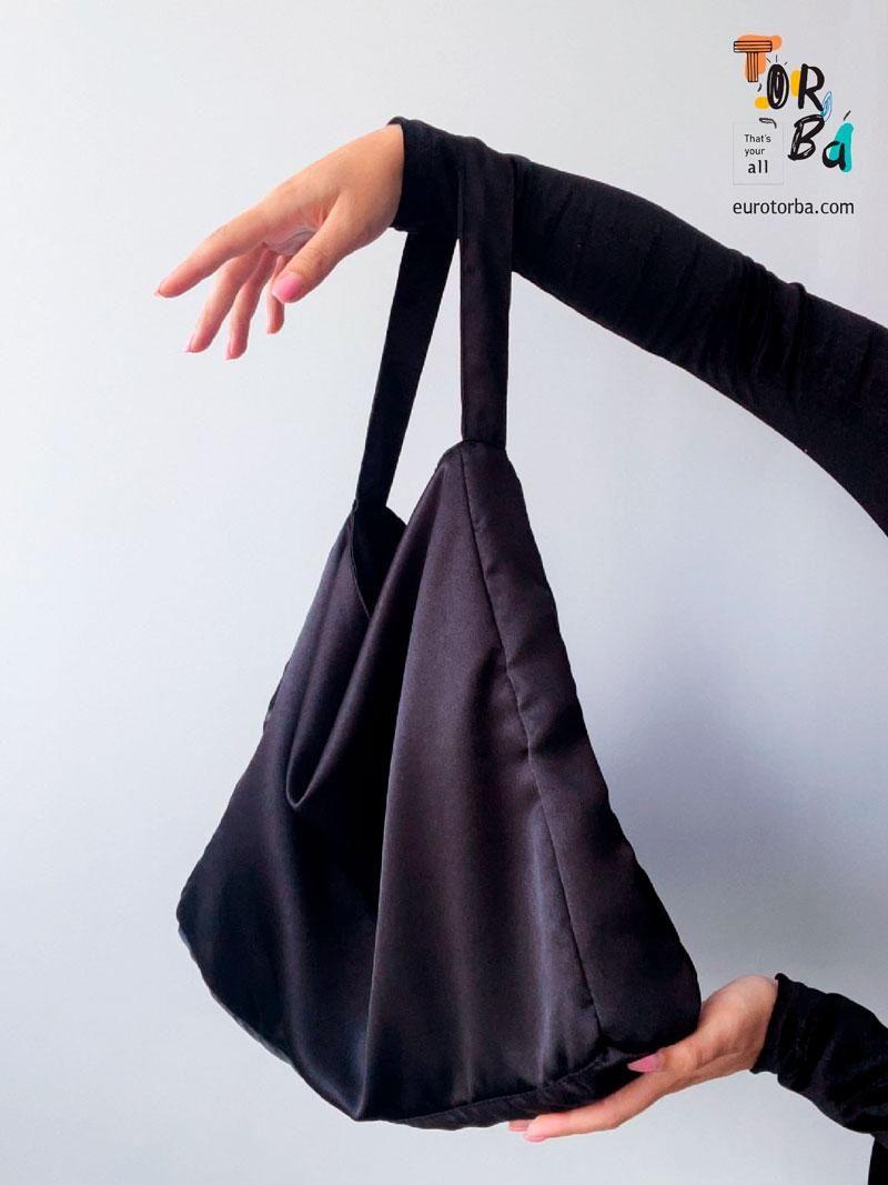 Сумка шопер из атласа с уплотненным дном и одной ручкой без печати Размер: 45cм х 35см х 7см