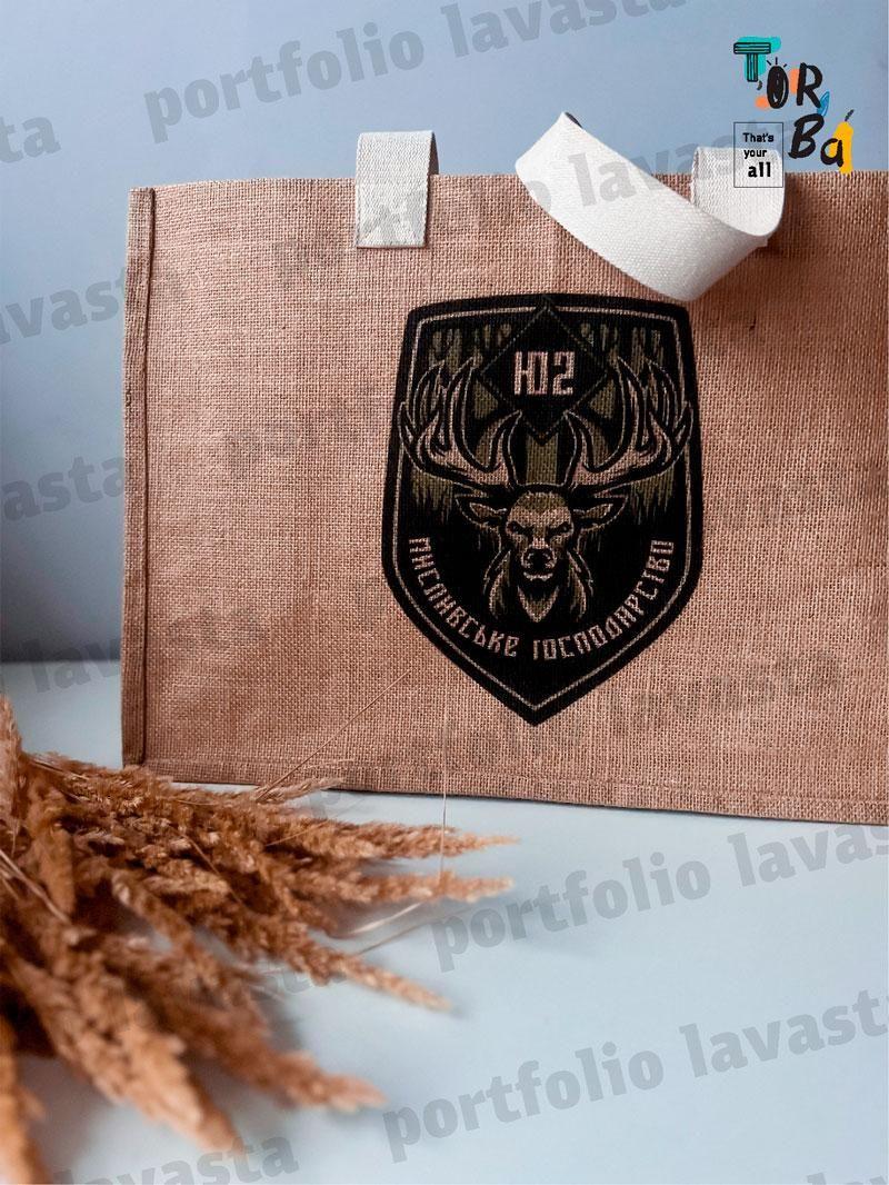 Огромная сумка из ламинированного джута без печати Размер: 55см х 40см х 20см