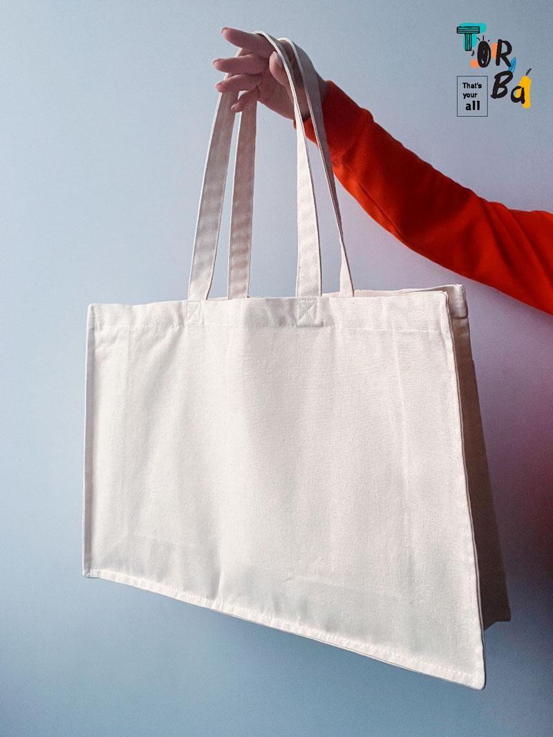 Горизонтильная объемная сумка из плотного коттона с наружными карманами без печати Размер: 50cм х 35см х 14см