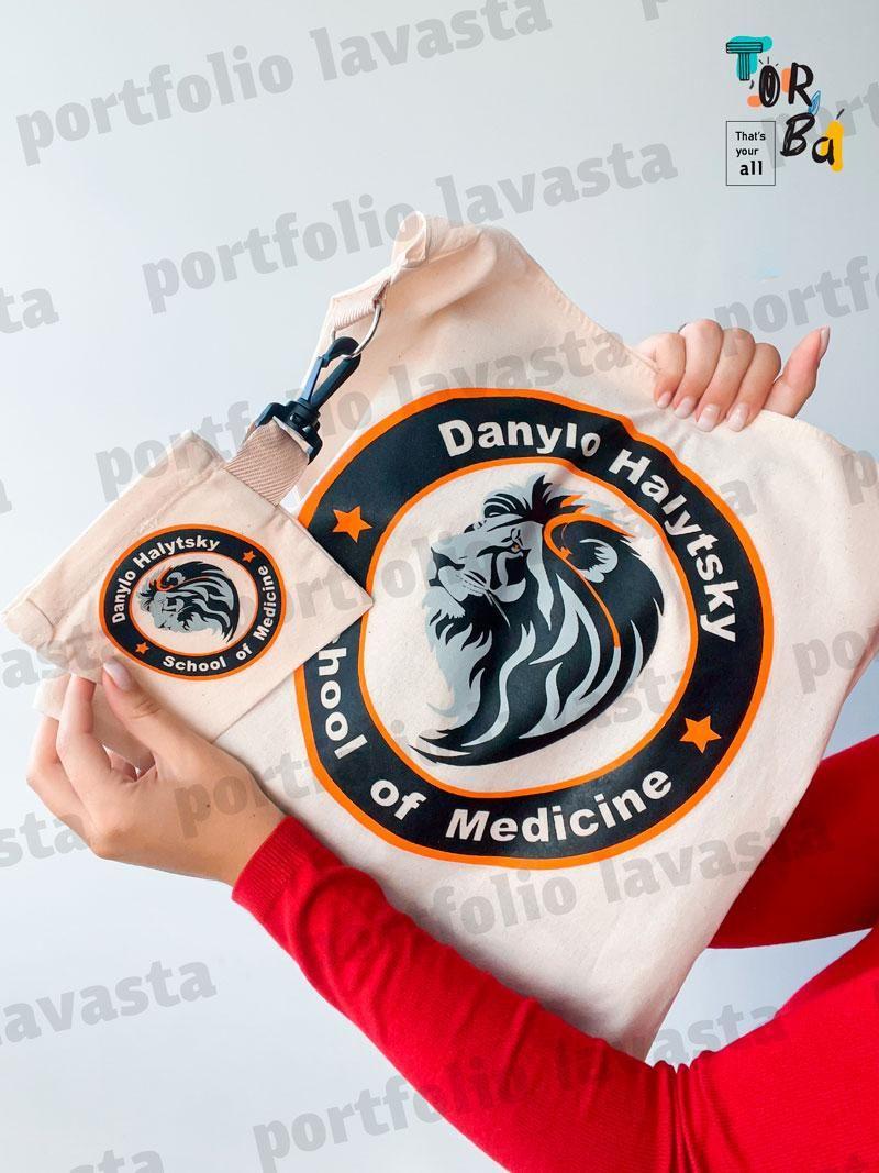 Сумка шопер с цельнокройными ручками в цветах в ассортименте с карманом на карабине для компактной сборки