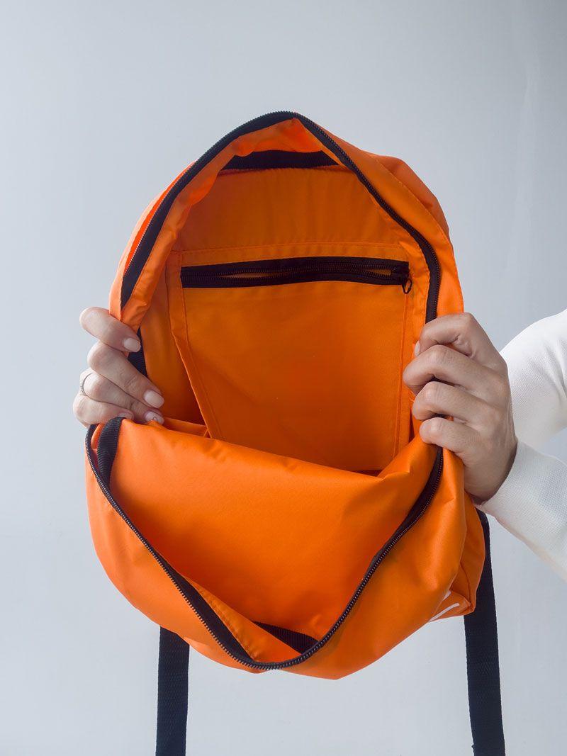 Помаранчевий рюкзак із водовідштовхувальної плащівки із зовнішньою та внутрішньою кишенею - компактний міський рюкзак для щоденного використання без друку розмір: 25см х 30см х 15см