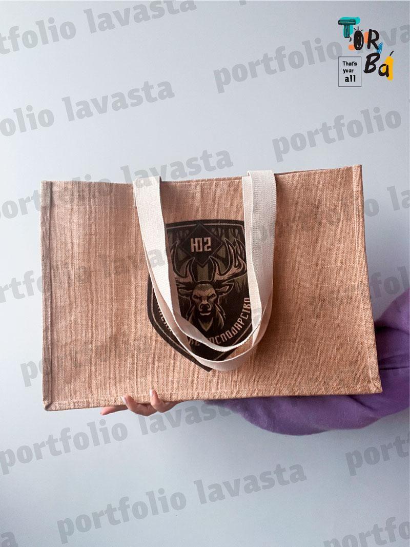 Огромная сумка из ламинированного джута без печати Размер: 55см х 40см х 20см