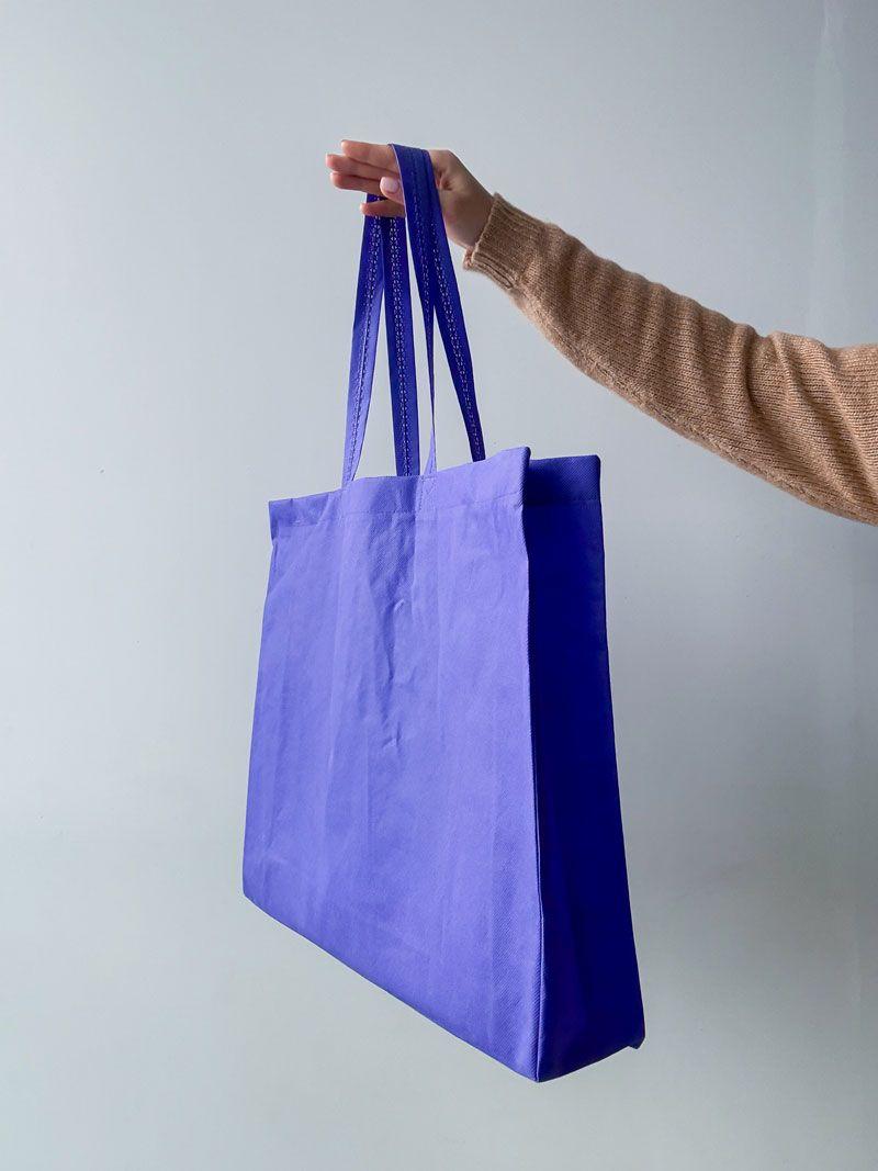 Сумка-шопер зі спанбонду фіолетового кольору - легка багаторазова еко-сумка для покупок, без друку, розмір: 46cм х 40см х 10см
