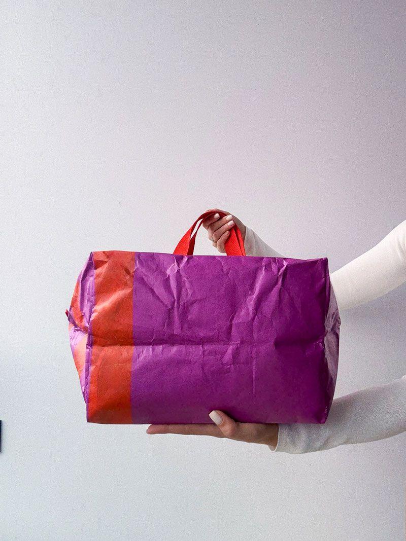 Шопер-сумка з Тайвеку - ультралегка водостійка екосумка з червоними ручками для покупок і streetwear-образів без друку розмір: 49см х 32см х 20см