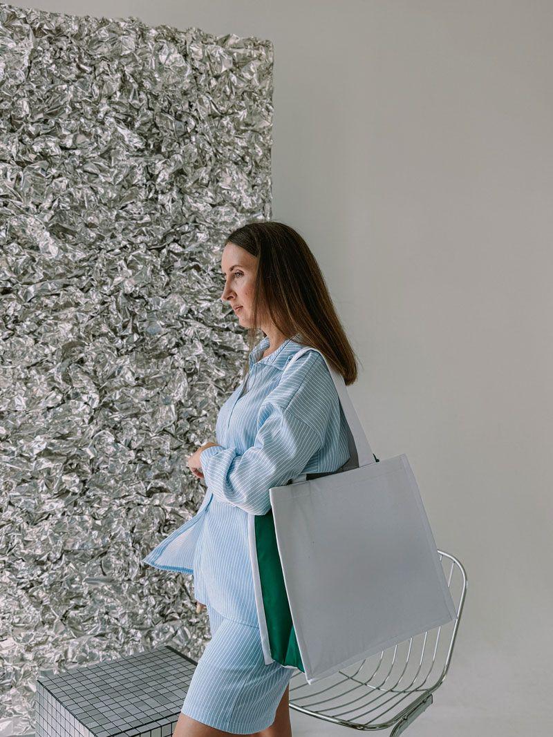 Білий шопер із бавовни з внутрішніми зеленими кишенями — стильна екосумка для покупок та щоденного використання без друку розмір: 38см х 35см х 15см