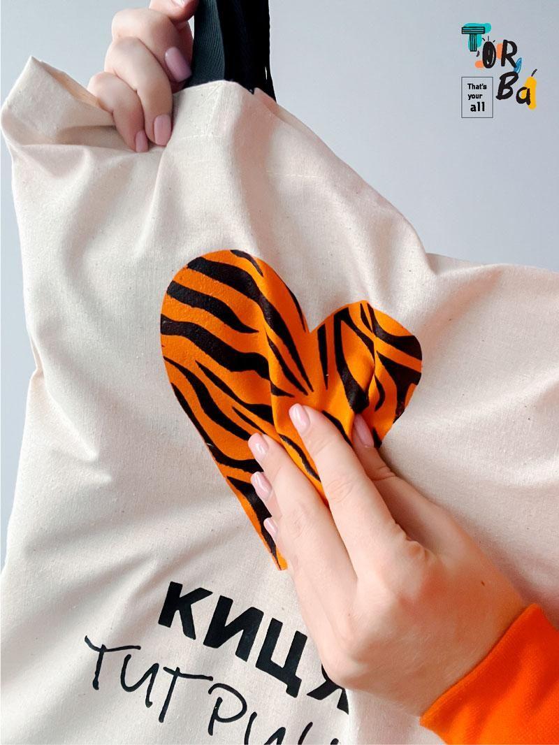 Шопер тигрица с черными ручками из тонкого коттона без печати Размер: 35см х 40см