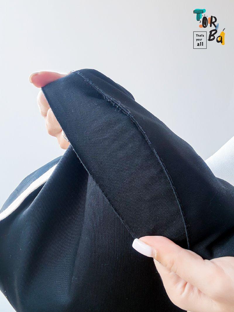 Зручний чорний рюкзачок з канвасу зі світлими лямками, без друку, розмір: 45см х 45см х 12см