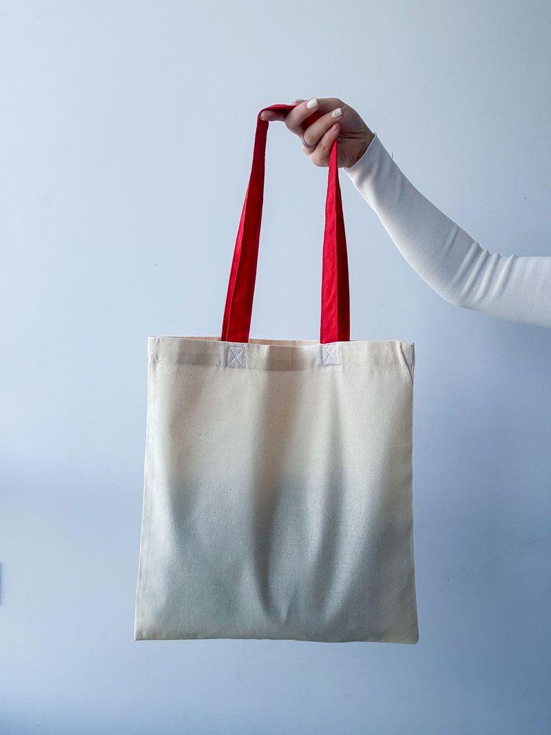 Однотонные экошоперы из бязи с ручками разных цветов - стильные хлопчатобумажные сумки для покупок, города и брендирования размер: 35см × 40см