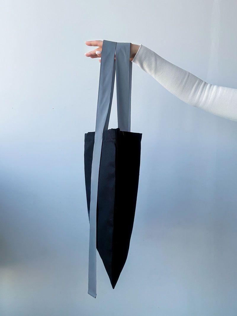 Сумка шопер чорна з довгими сірими ручками з cтрічки - еко торба без дна, пласка, стильна, для покупок, на плече без друку, розмір: 38см х 42см