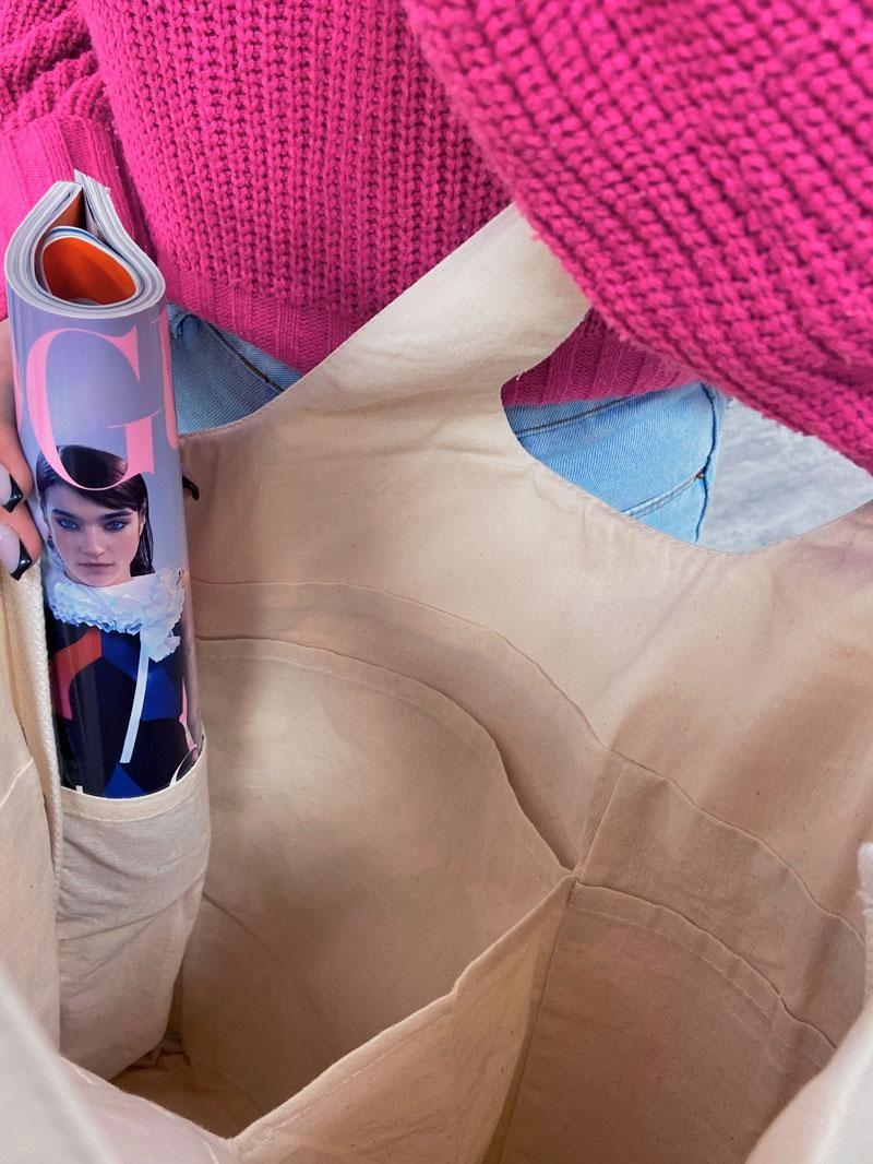 Cумка шопер с цельнокройными ручками и организованным пространством внутри без печати Размер: 40см х 42см х 12